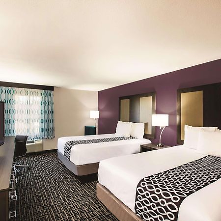 Отель La Quinta By Wyndham Walker - Denham Springs Экстерьер фото